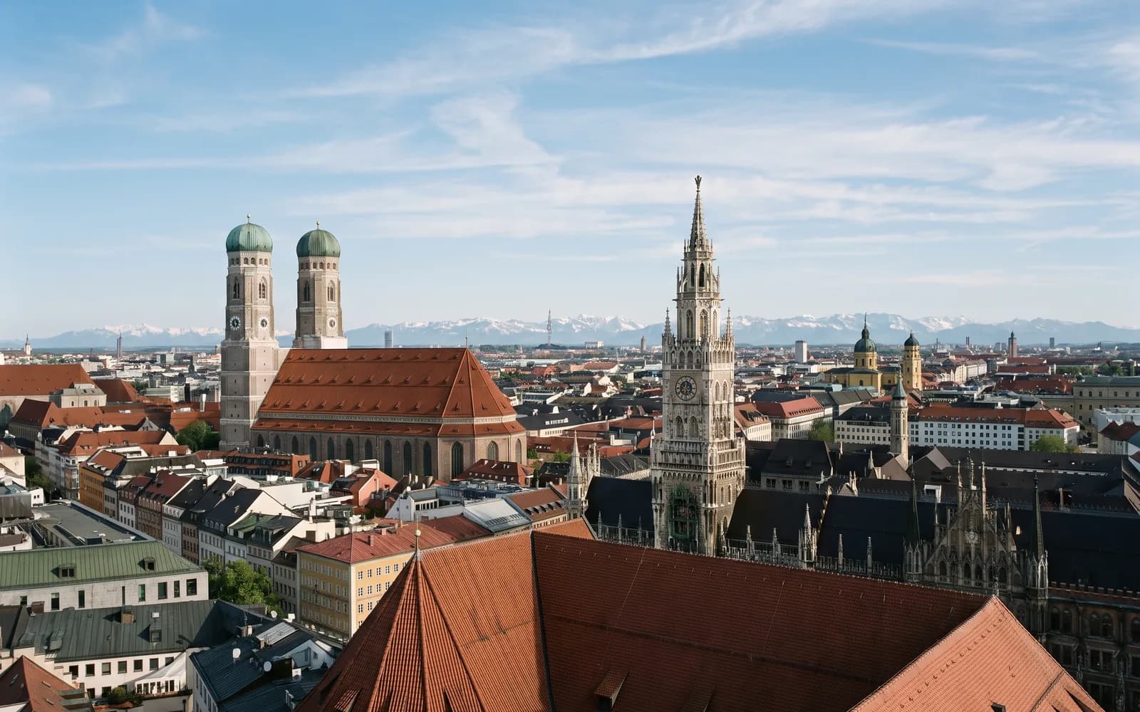 The Munich skyline in clear daytime light